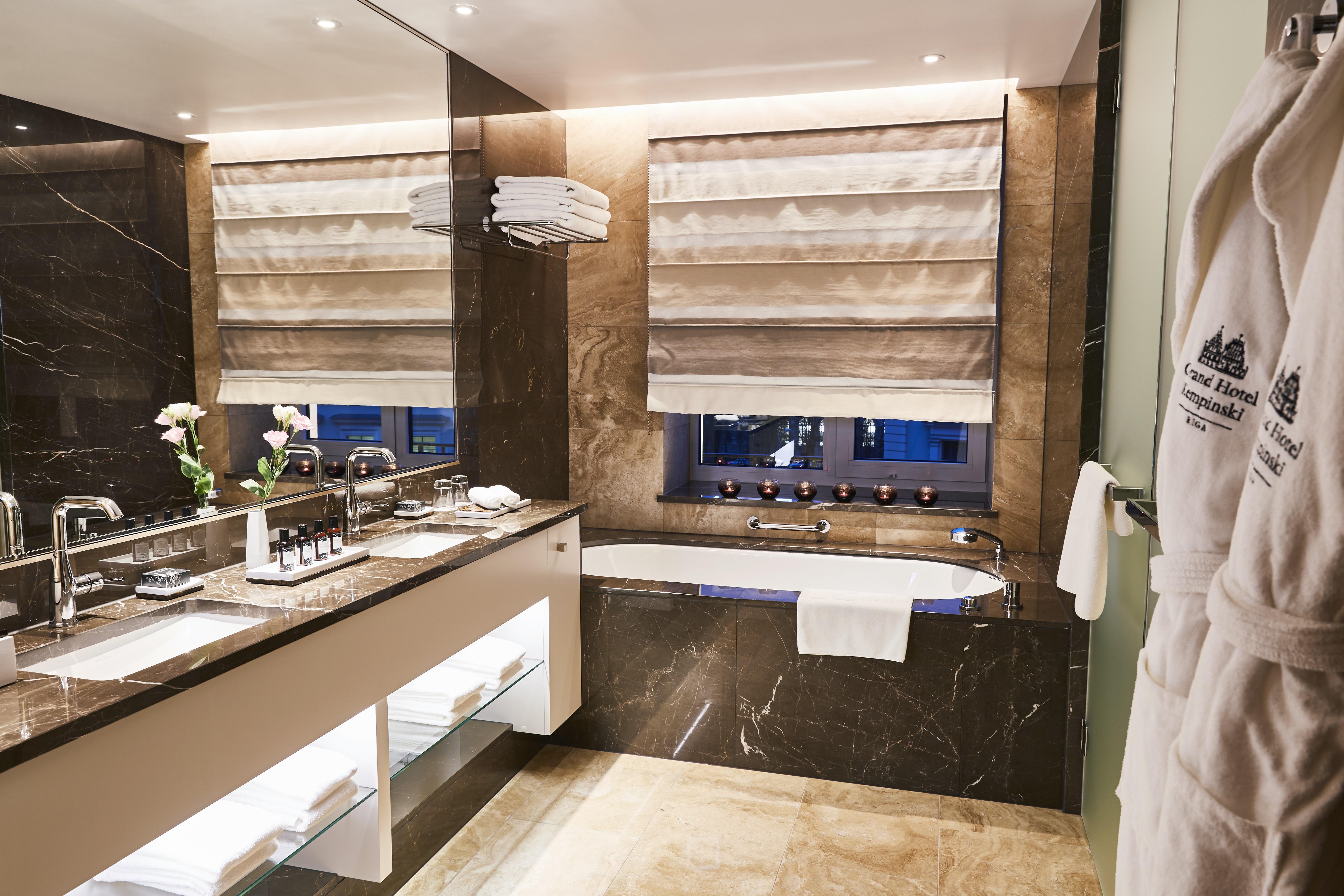 Grand Hotel Kempinski Riga Exterior foto Bathroom
